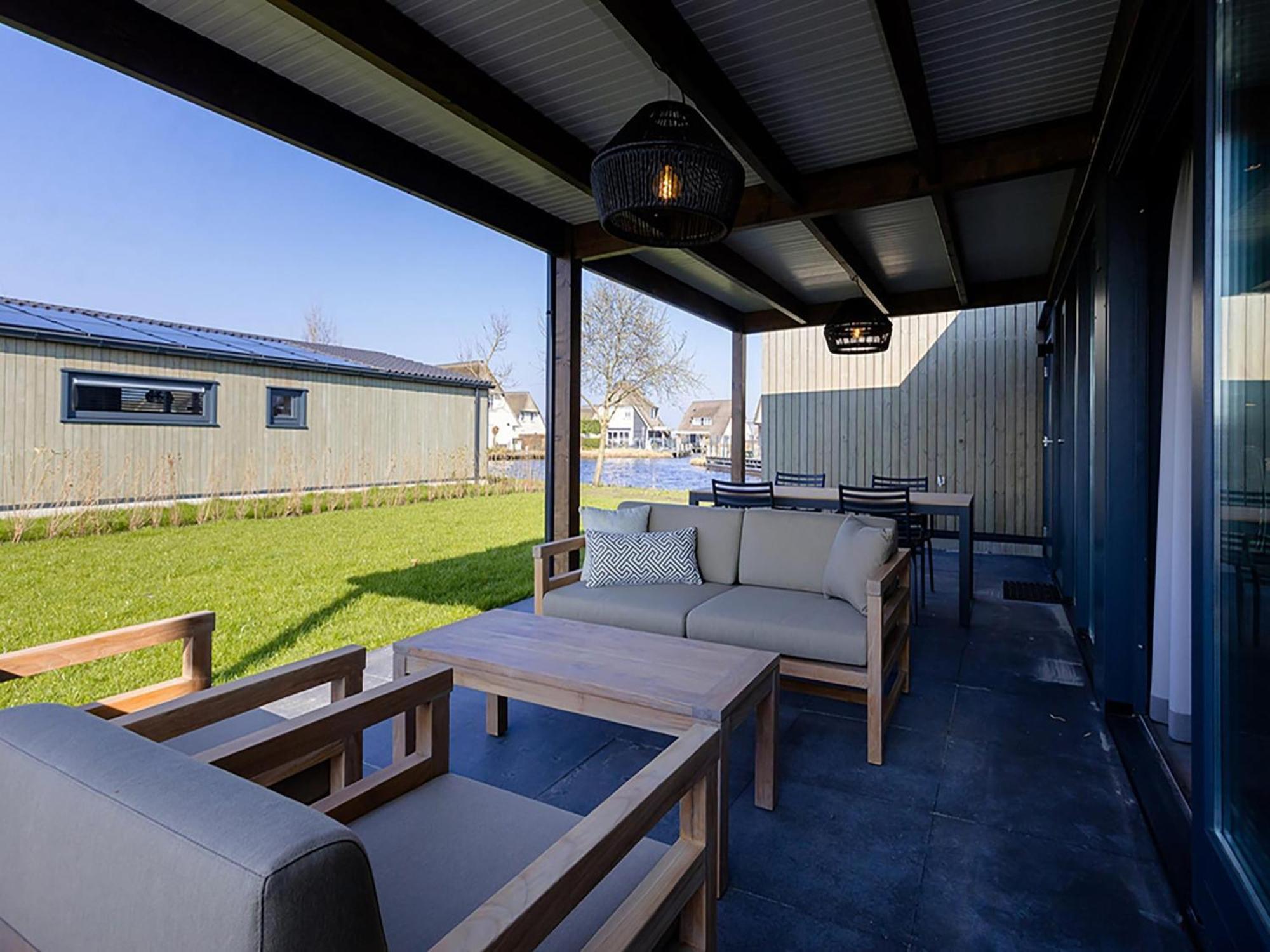 Luxury Docklodge On The Water Delfstrahuizen Luaran gambar