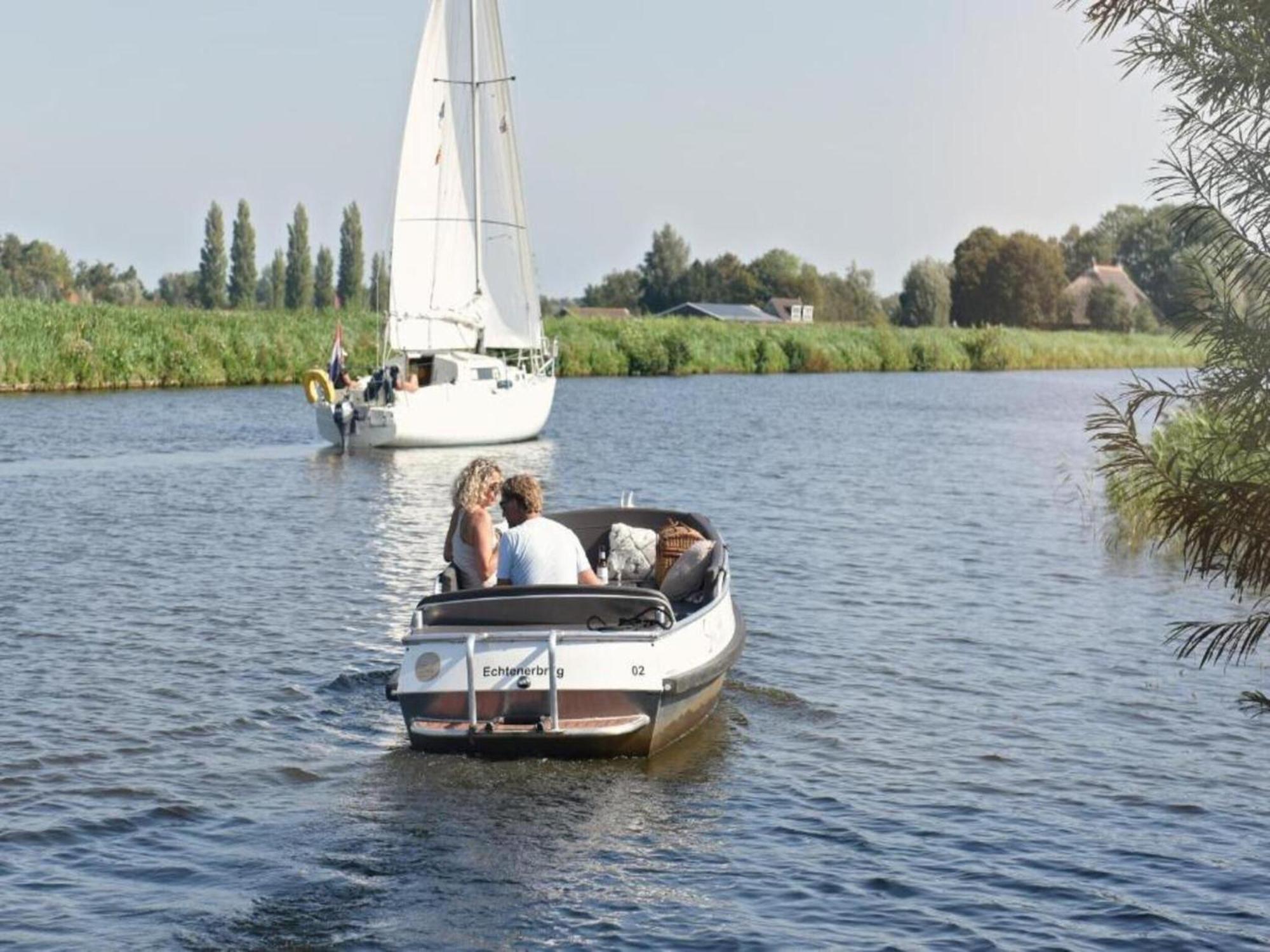 Luxury Docklodge On The Water Delfstrahuizen Luaran gambar